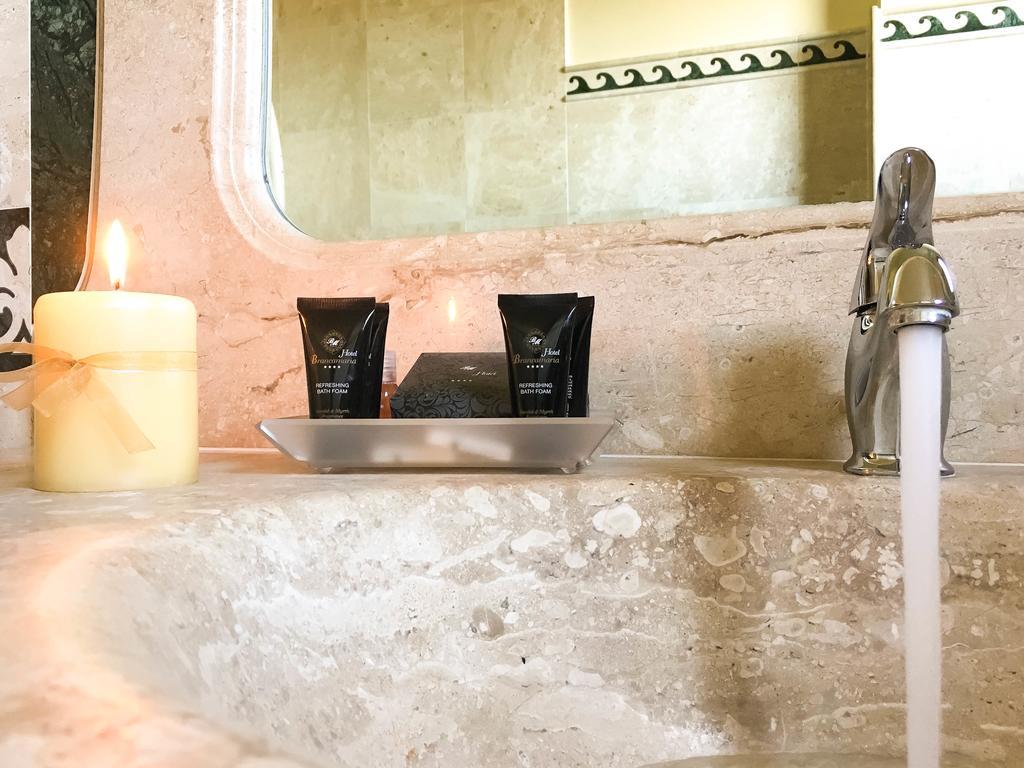 Double Room with Spa Bath,140142747:JPEG
